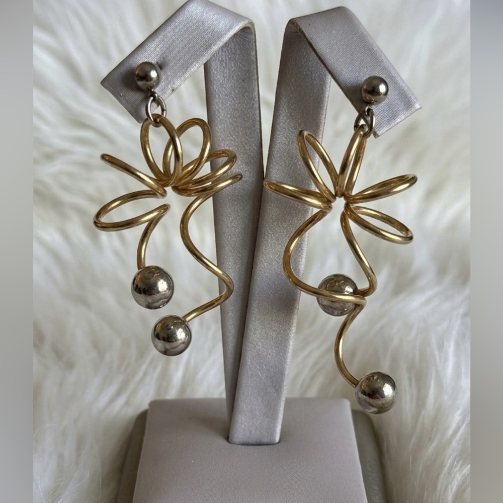 Vintage Abstract Sculptural Wire Dangle Earrings Gold Tone Silver Ball Modernist
